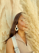 Load image into Gallery viewer, Everyday Basic- Swan white 🦢