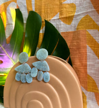 Load image into Gallery viewer, ONE OF A KIND- Iceberg