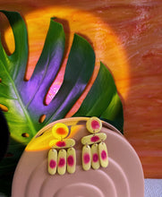 Load image into Gallery viewer, ᴏɴᴇ ᴏғ ᴀ ᴋɪɴᴅ - 𝐀𝐮𝐫𝐚 𝐘𝐞𝐥𝐥𝐨𝐰 & 𝐩𝐢𝐧𝐤