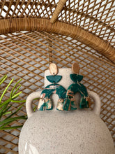 Load image into Gallery viewer, ONE OF A KIND- ๐๐ฎ๐ง๐ ๐ฅ๐ ๐๐๐๐ฎ๐ญ๐ฒ