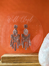 Load image into Gallery viewer, ONE OF A KIND- ๐๐๐ฎ๐ญ๐ซ๐๐ฅ ๐๐ง๐๐ข๐๐ง ๐๐ข๐ซ๐ฅ