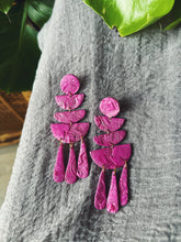 Load image into Gallery viewer, ONE OF A KIND- SHOW STOPPER