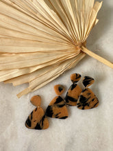 Load image into Gallery viewer, ONE OF A KIND- 'Changing The Look'