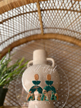 Load image into Gallery viewer, ONE OF A KIND- ๐๐ฎ๐ง๐ ๐ฅ๐ ๐๐๐๐ฎ๐ญ๐ฒ