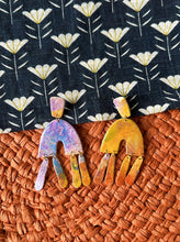 Load image into Gallery viewer, ONE OF A KIND- Bursted palette