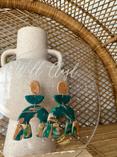 Load image into Gallery viewer, ONE OF A KIND- ๐๐ฎ๐ง๐ ๐ฅ๐ ๐๐๐๐ฎ๐ญ๐ฒ