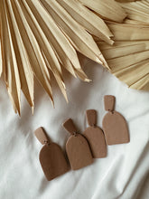 Load image into Gallery viewer, Everyday Basic- Straw  Hat